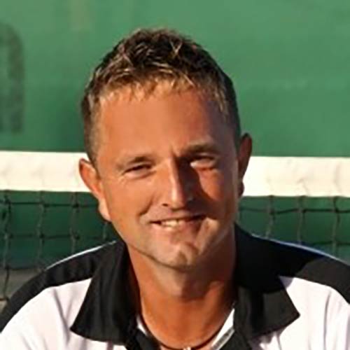 Marian Mikusik, maestro di tennis Sunball